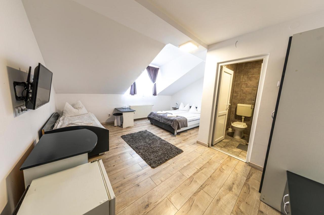 Filo Hotel Gheorgheni  Bagian luar foto