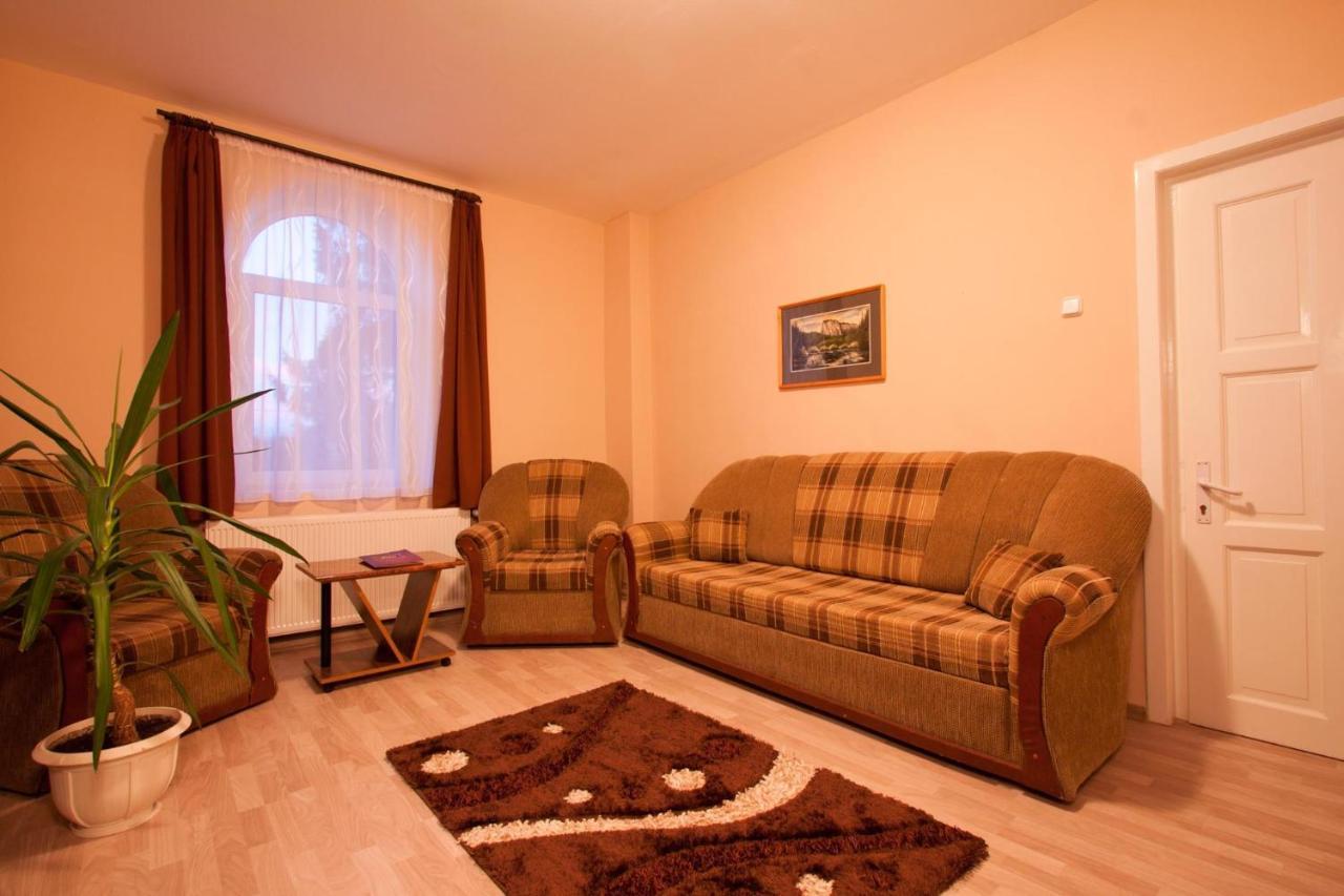 Filo Hotel Gheorgheni  Bagian luar foto