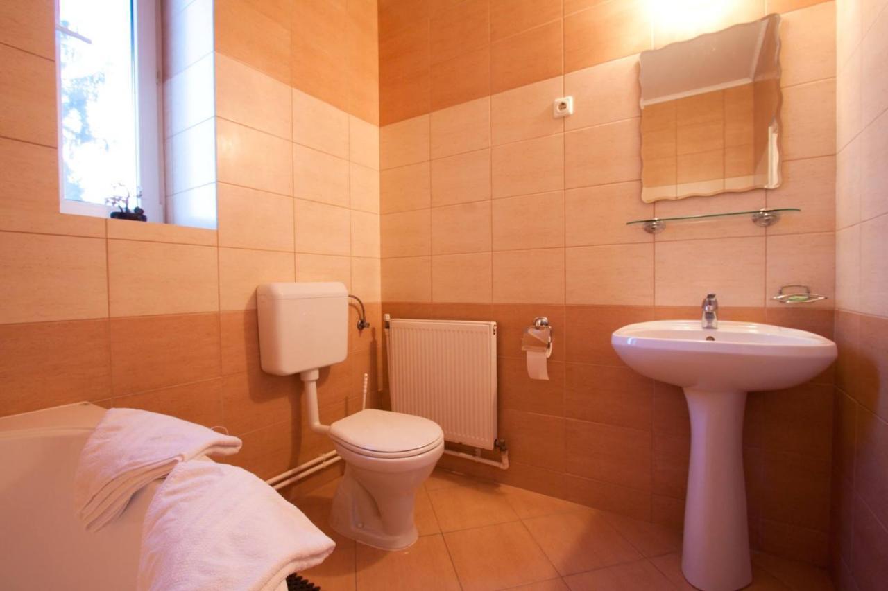 Filo Hotel Gheorgheni  Bagian luar foto