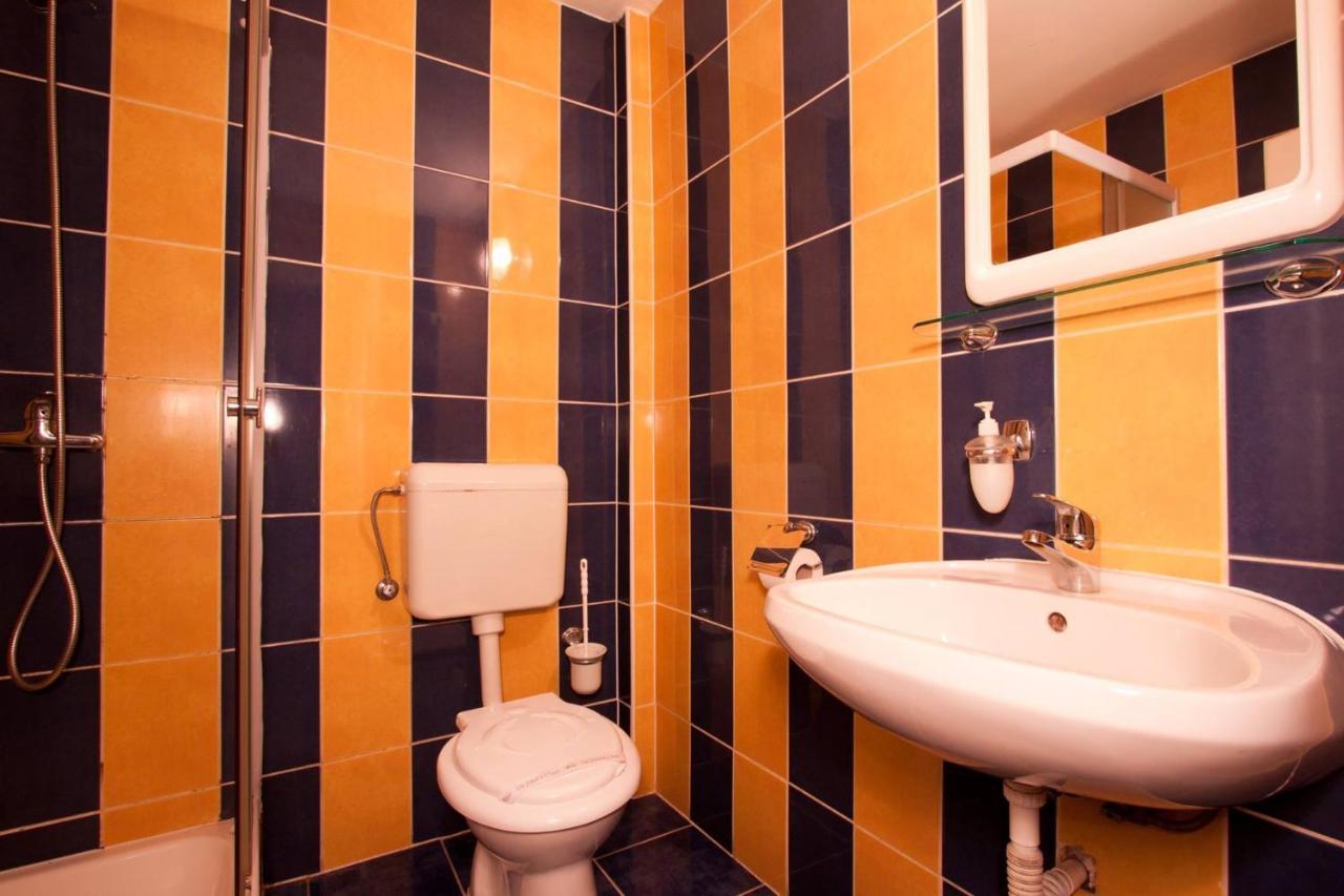 Filo Hotel Gheorgheni  Bagian luar foto