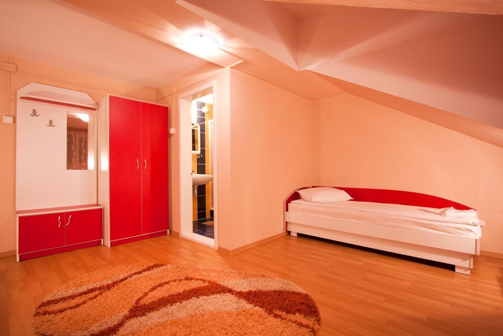 Filo Hotel Gheorgheni  Bagian luar foto